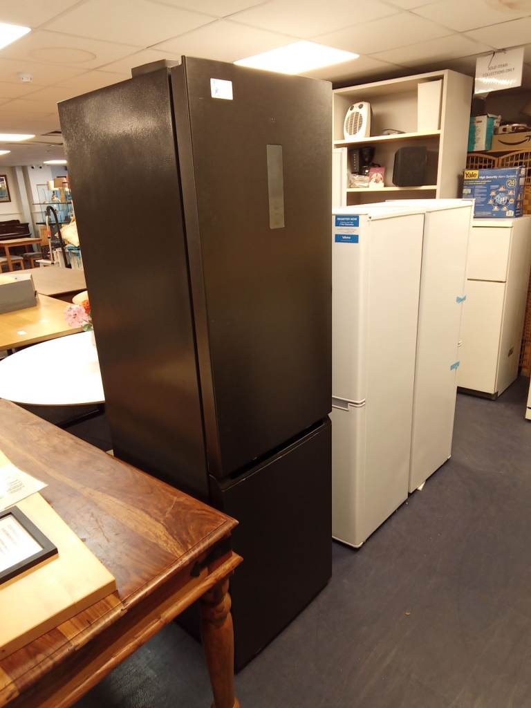 Black TCL Fridge Freezer (182cm tall) TCL Reuse 109073