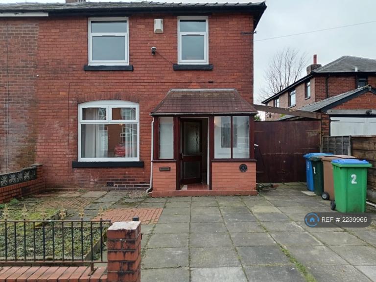 3 bedroom house in Nigher Moss Avenue, Rochdale, OL16 (3 bed) (#2239966)