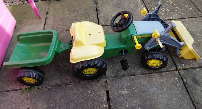ROLLY TOYS John Deere Ride-on Tractor with Loader and Detachable Trailer,