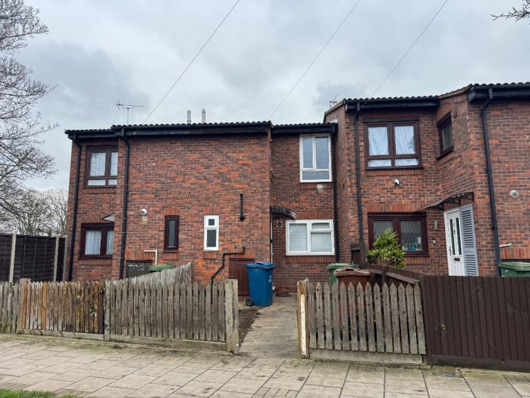 2 Bedroom HOUSE for Rent -  Kings Road, South Harrow, HA2 9JF