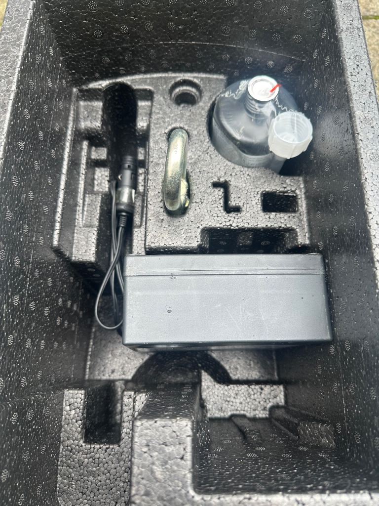 VW/Skoda/ Seat/ Audi Emergency tyre repair kit with genuine foam boot insert