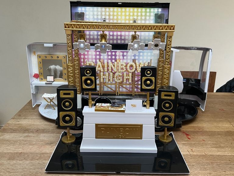 Rainbow High | Rainbow Vision World Tour Bus