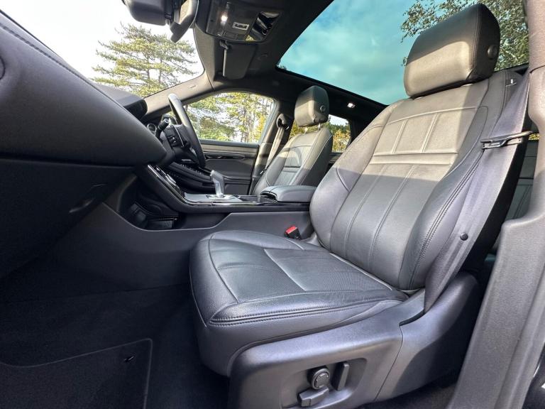 2022 Land Rover Range Rover Evoque 1.5 P300e 12.2kWh R-Dynamic SE Auto 4WD Euro 6 (s/s) 5dr ESTAT...