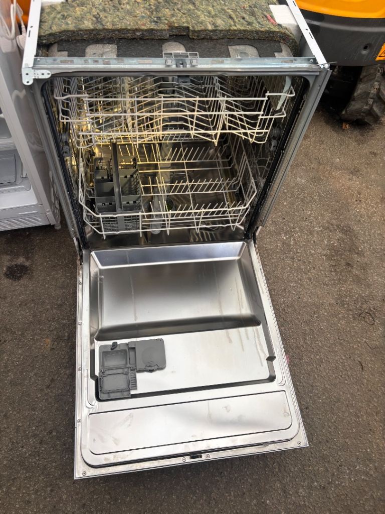Integrated /  dishwasher
