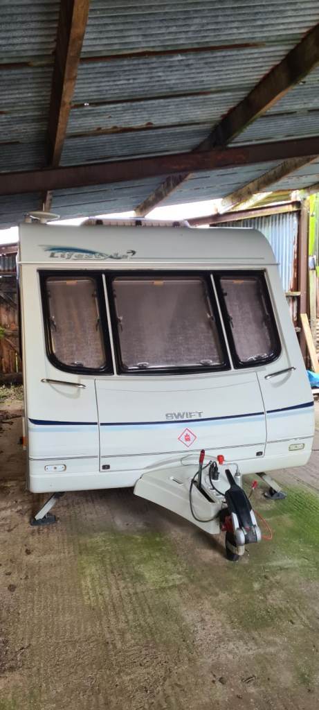 Swift Lifestyle 460 SE 2 birth 