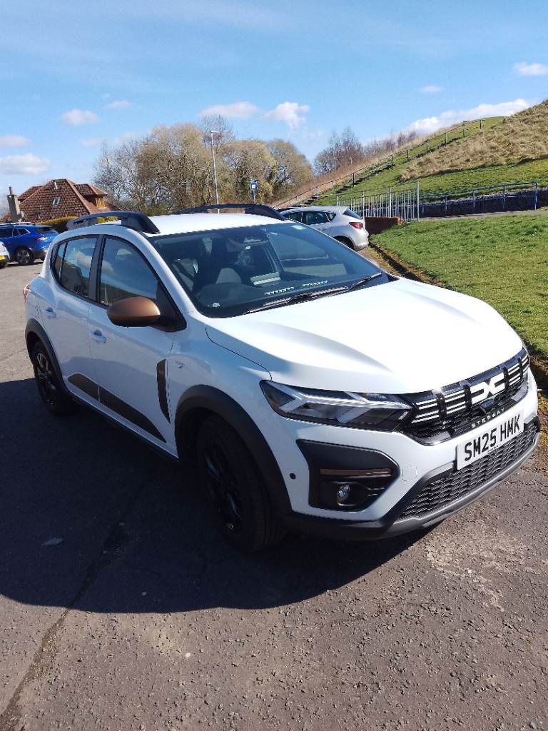 🚗 £2,500+ CHEAPER THAN NEW – 2025 Dacia Sandero Stepway Extreme AUTO – 2,400 Miles – £16,995