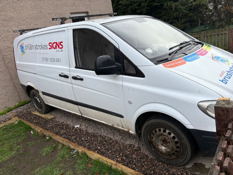 Mercedes Benz vito van 
