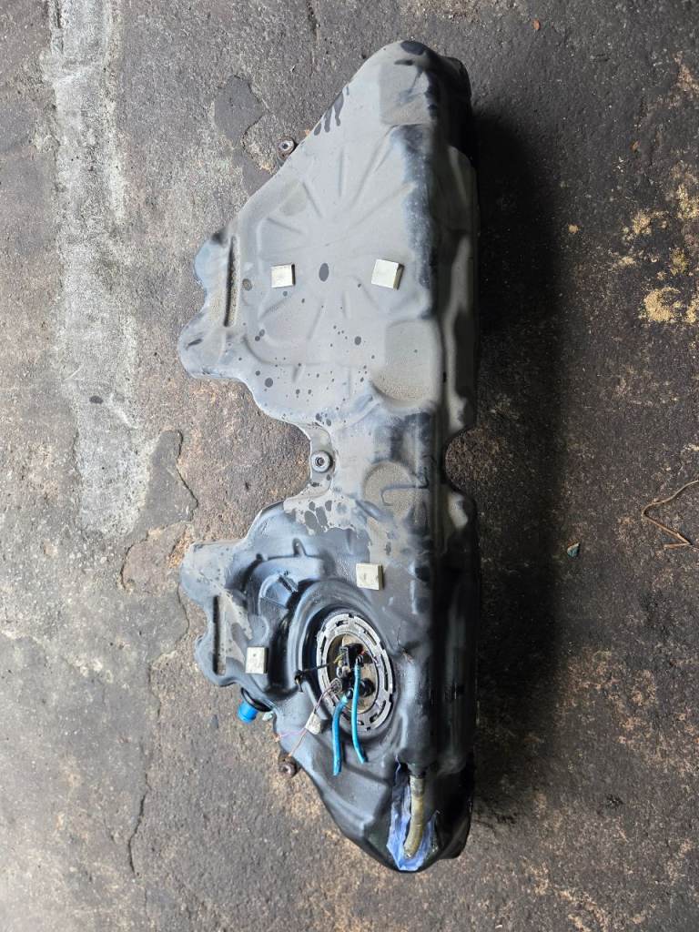 BMW 5 SERIES F10 F11 2016 FUEL TANK 2.0L Diesel 2013-2017