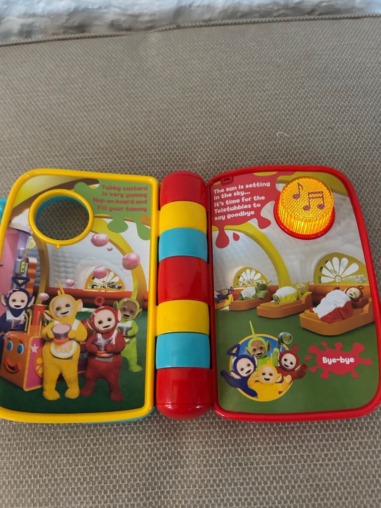 VTech Teletubbies Electronic Talking Lightup Musical Book 