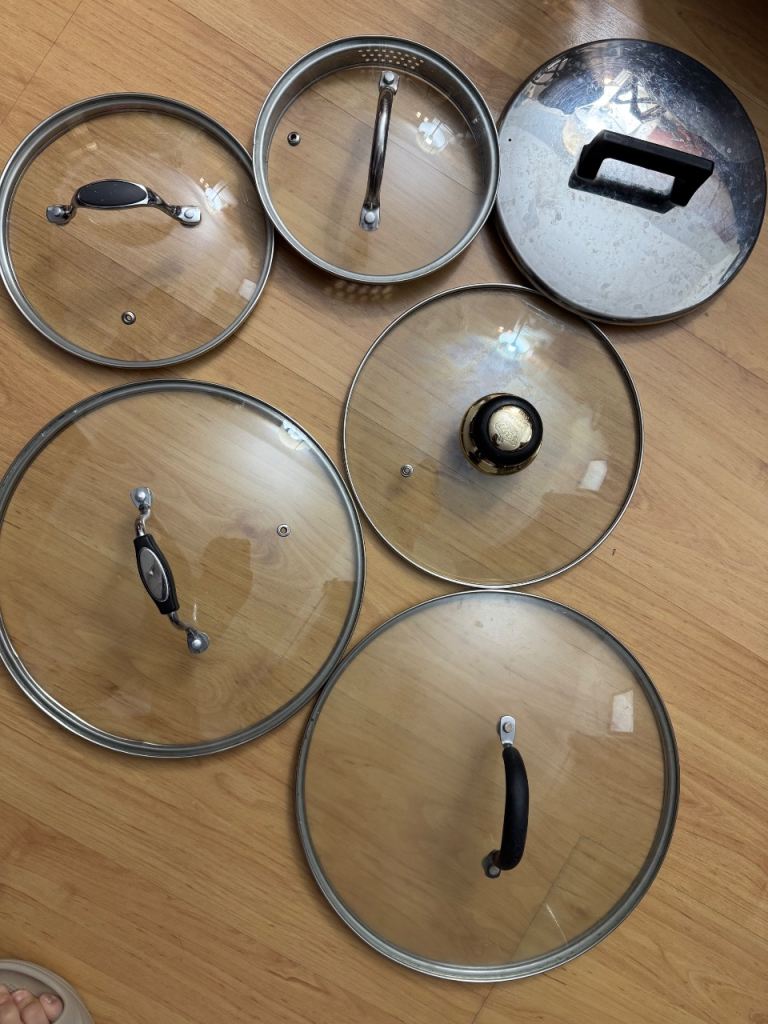 Glass pan lids with stainless steel rims and handles Saucepan