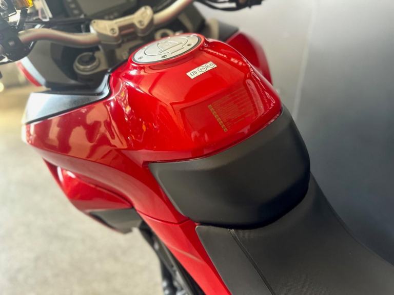 Stunning Low Mileage 2024/24 Ducati Multistrada V2S Motorcycle 