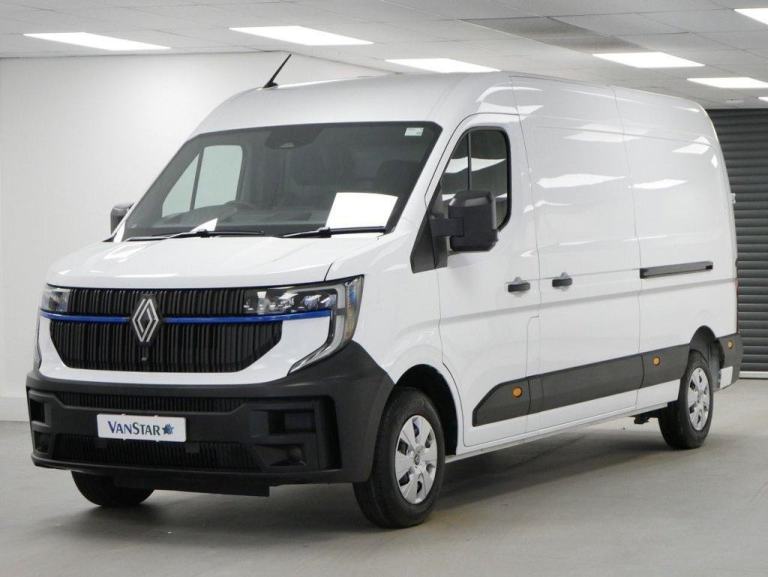 76 RENAULT MASTER LM35 2.0 BLUEDCI 130 BHP L3 LONG ADVANCE EDITION
