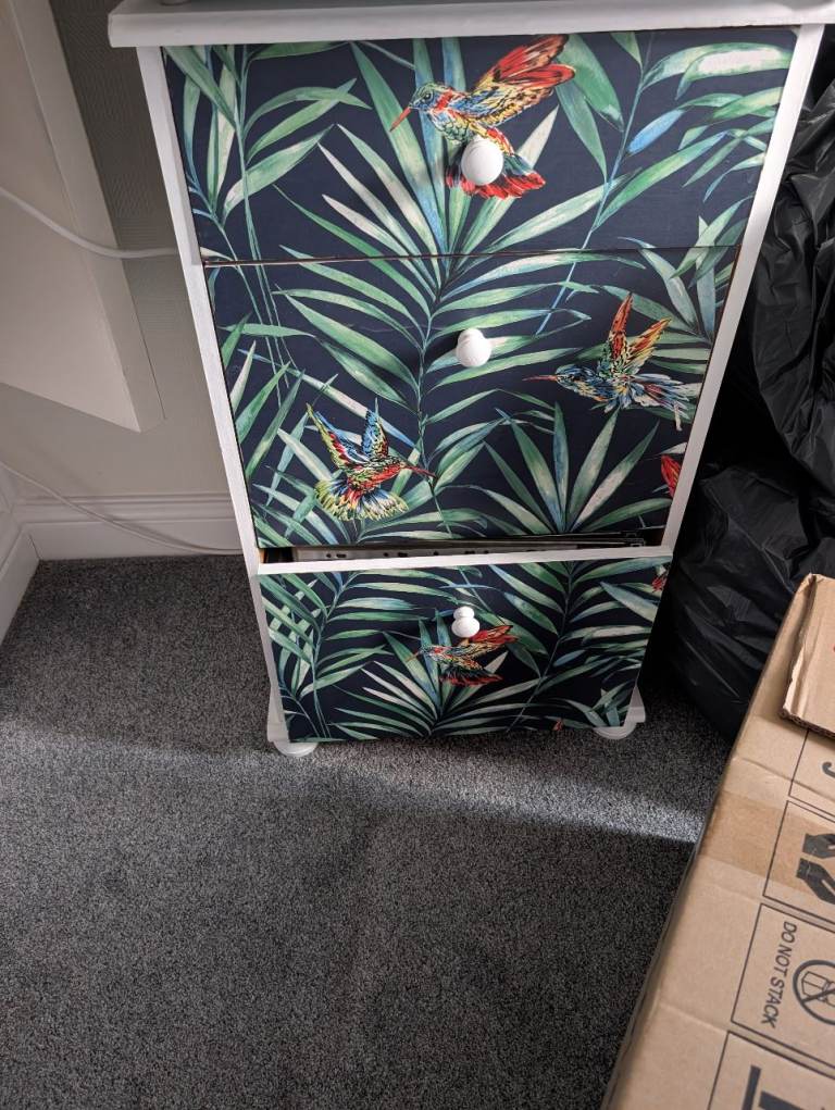 Folding cabinet