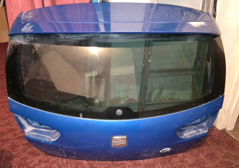 Seat leon boot lid. F.L