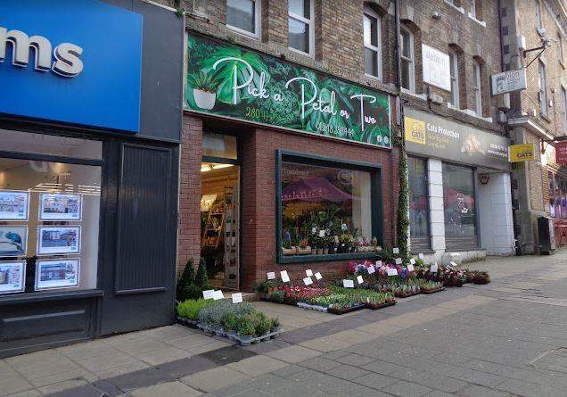 Spacious Shop on High Street
