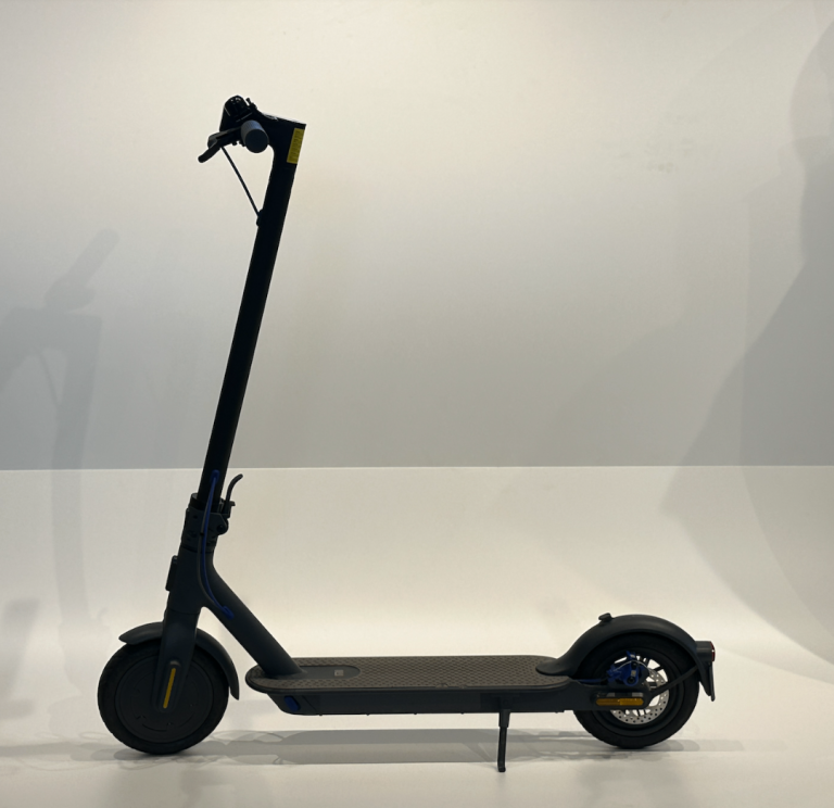 image for Xaoimi electric scooter for sale with charger 