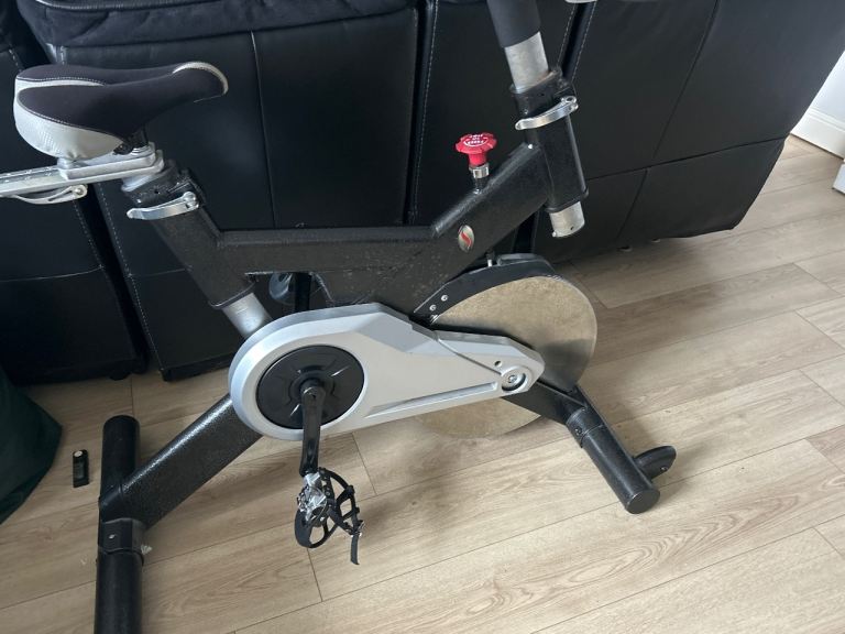 Spin exercise bike 