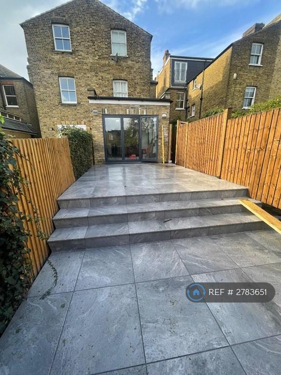 2 bedroom flat in Selsdon Road, West Norwood ,Herne Hill, Brixton, Streatham, (2 bed) (#2783651)