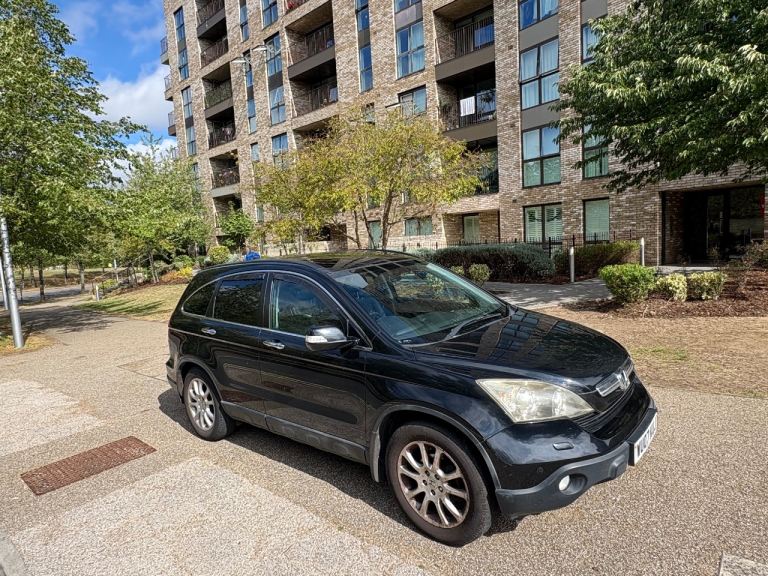 Honda, CR-V 2.0 petrol automatic,low mileage,pan roof,sat nav,camera,cruise control ,leather 