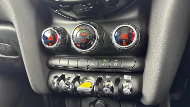 2021 MINI Hatch 135kW Cooper S Level 1 33kWh 3dr Auto HATCHBACK ELECTRIC Automatic