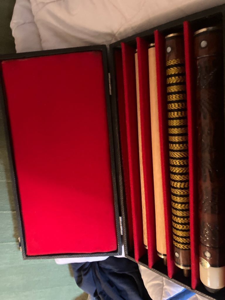 Vintage cue
