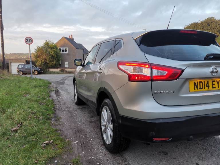 Nissan, QASHQAI, Hatchback, 2014, Manual, 1197 (cc), 5 doors