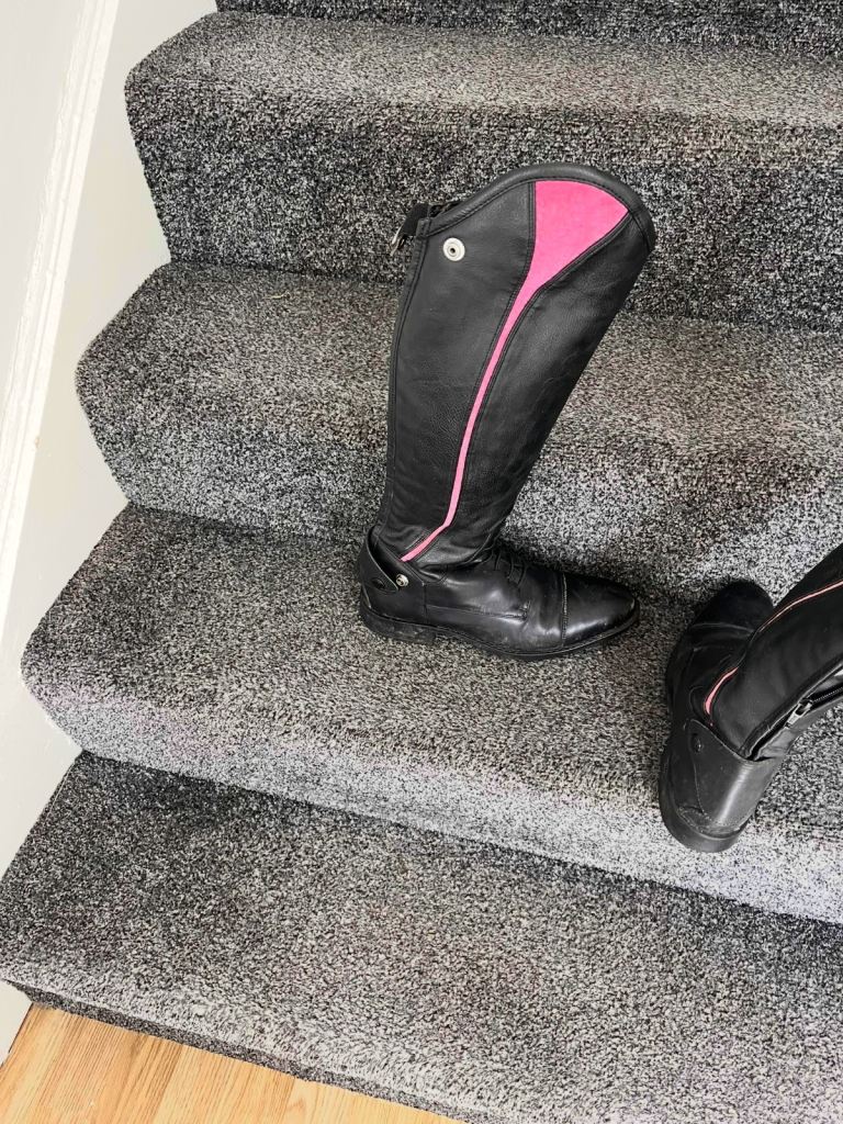 Ladies leather riding boots 