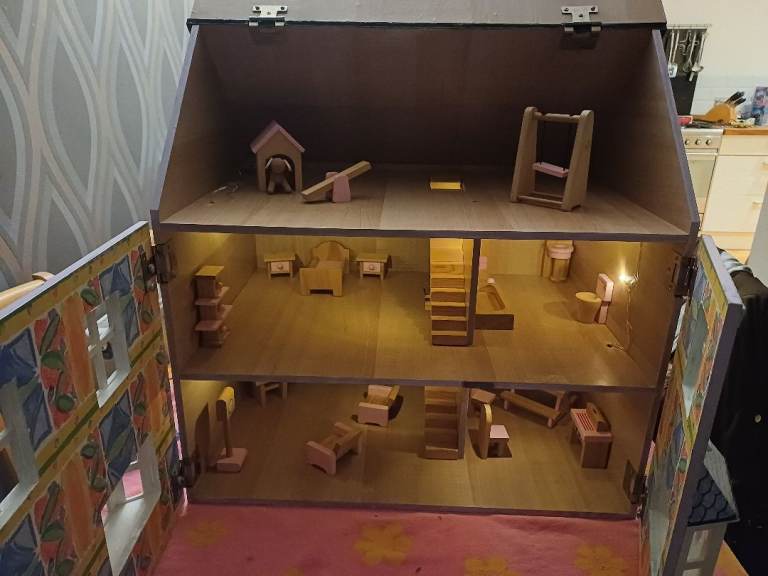 Preloved Wooden Dolls House