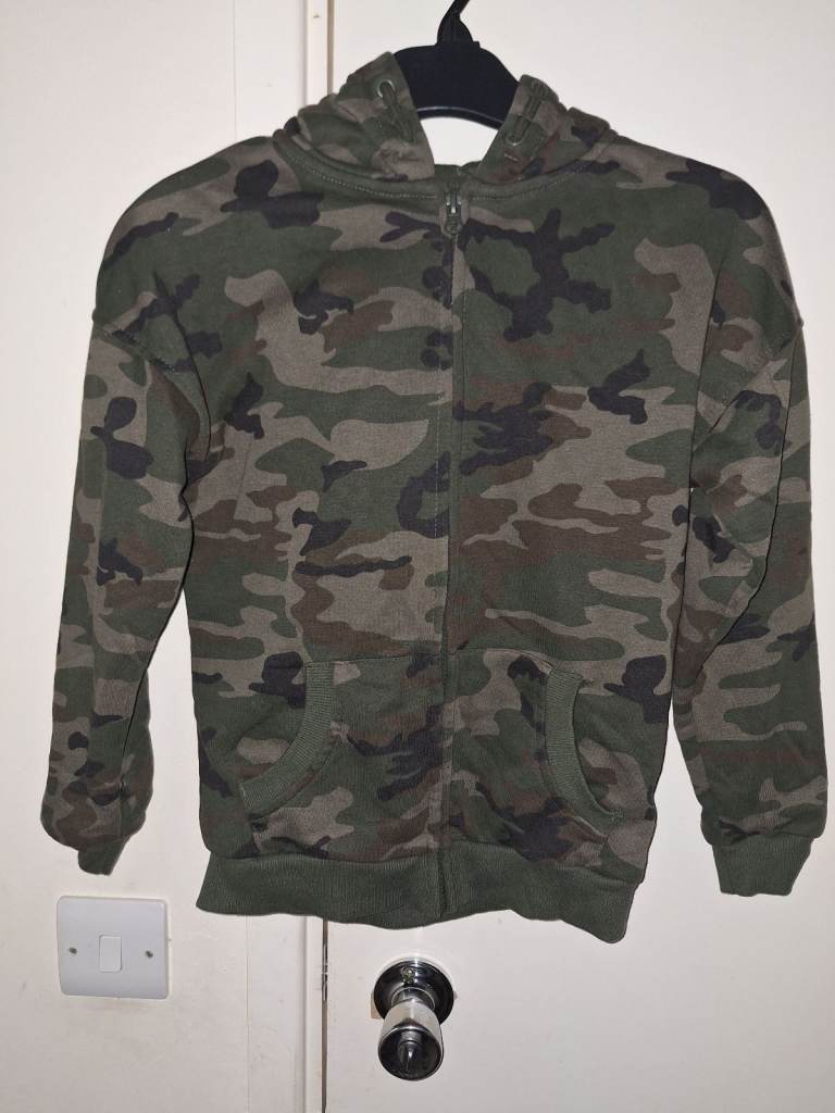 Primark Boys Camo Hoodie – Size 8–9 Yrs / 134cm – MUST GO ❗️