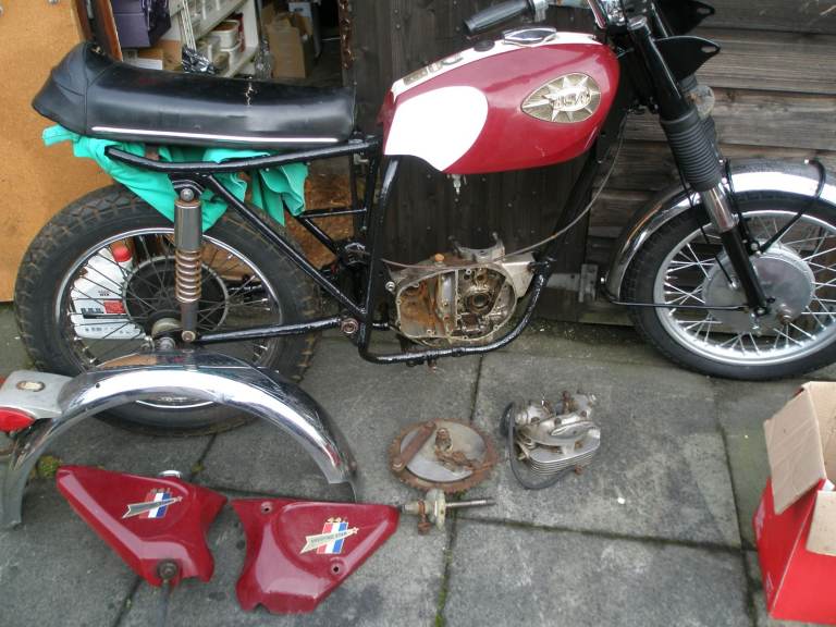 1967 BSA B44 PROJECT FOR SALE    ENGINE MOSTLY REBUILT