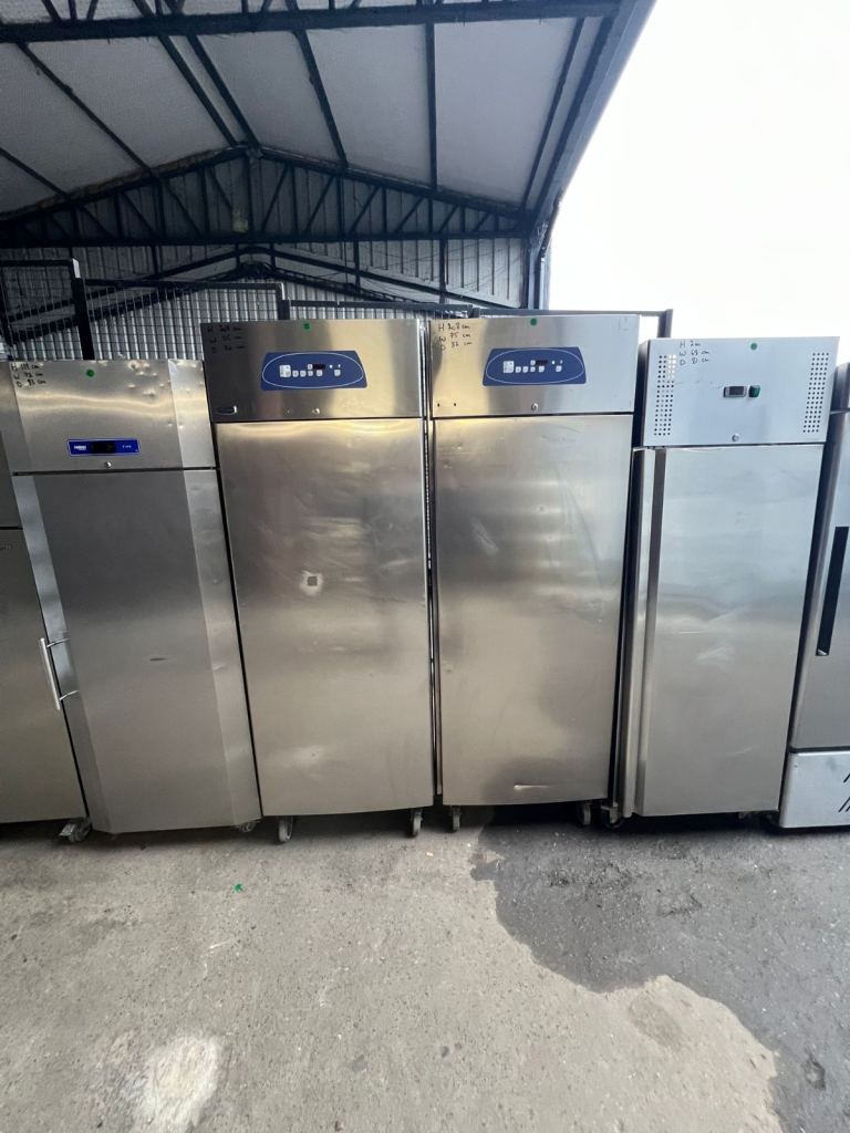 Commercial single door fridge Williams foster polar fully serviced cafe shop restaurant 