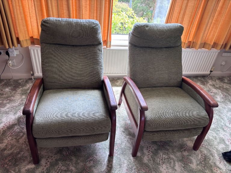 Reclining arm chair x 2 