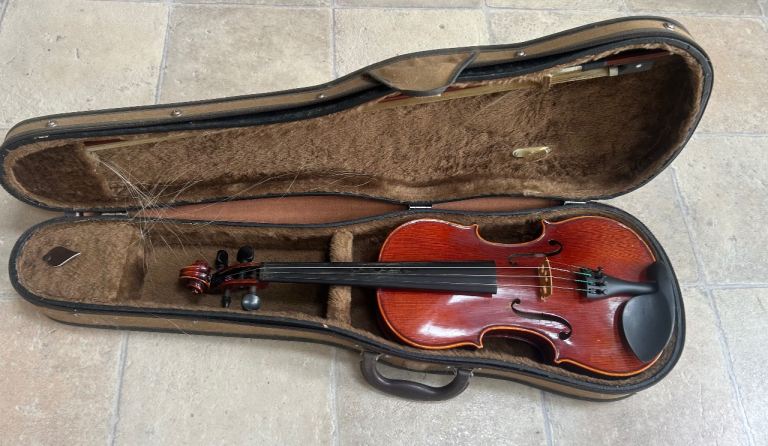 Full Size Violin with Case and Bow