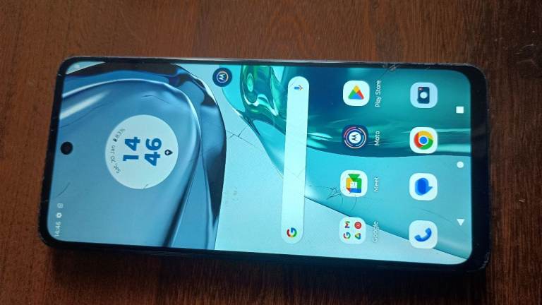 Motorola Moto G62 (5G) Power 2022 - Cracked Screen, 64GB, 4GB Ram