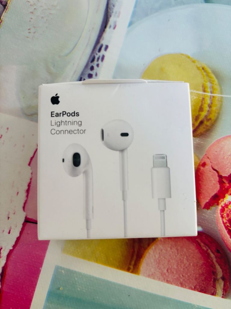 Apple EarPods with Lightning Connector – Brand New, Never Used