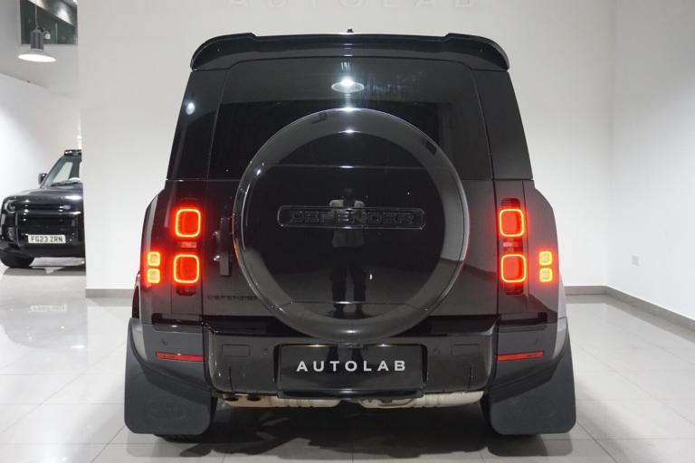 2023 Land Rover Defender 110 3.0 D250 MHEV HSE Hard Top SUV Auto 4WD MWB Euro 6 (s/s) 5dr PANEL V...