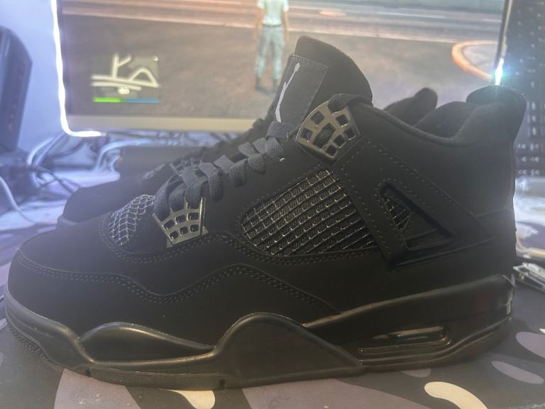 Jordan 4 Black Cat Trainers – Excellent Condition
