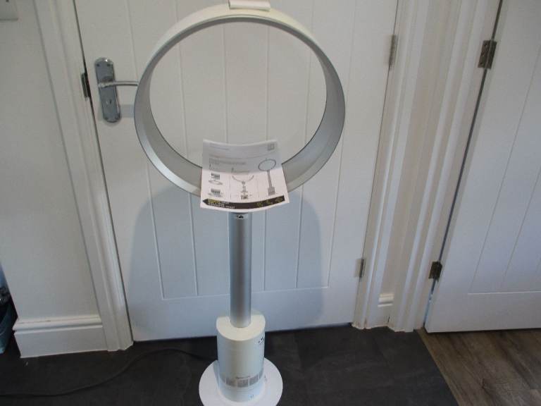 DYSON AM08 PEDESTAL FAN