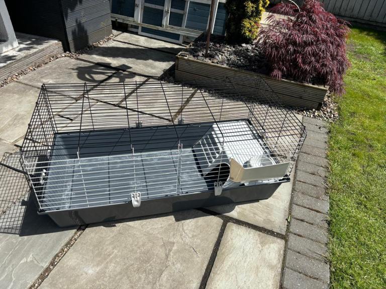 Pets at Home Temporary Guinea Pig & Rabbit Home 120 Indoor Cage Grey