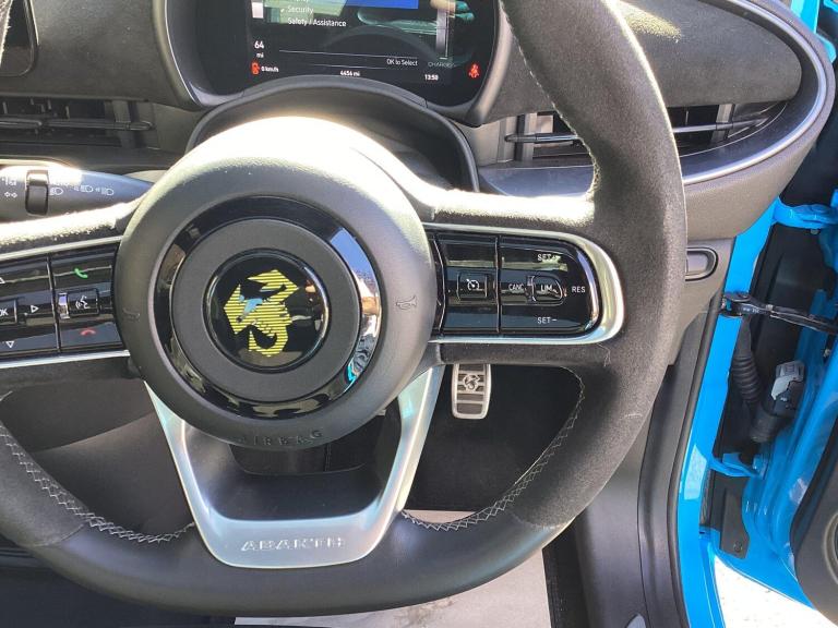 2024 Abarth 500 42kWh Scorpionissima Auto 3dr HATCHBACK Electric Automatic