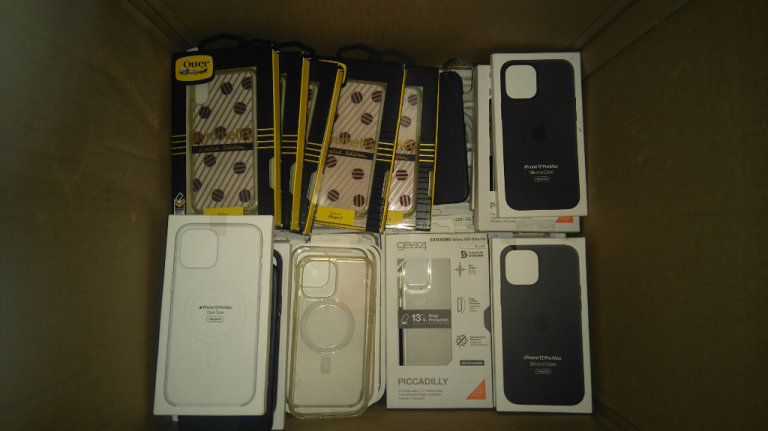 Job lot. 8 bags of new phone cases, Tablet cases and screen protectors
