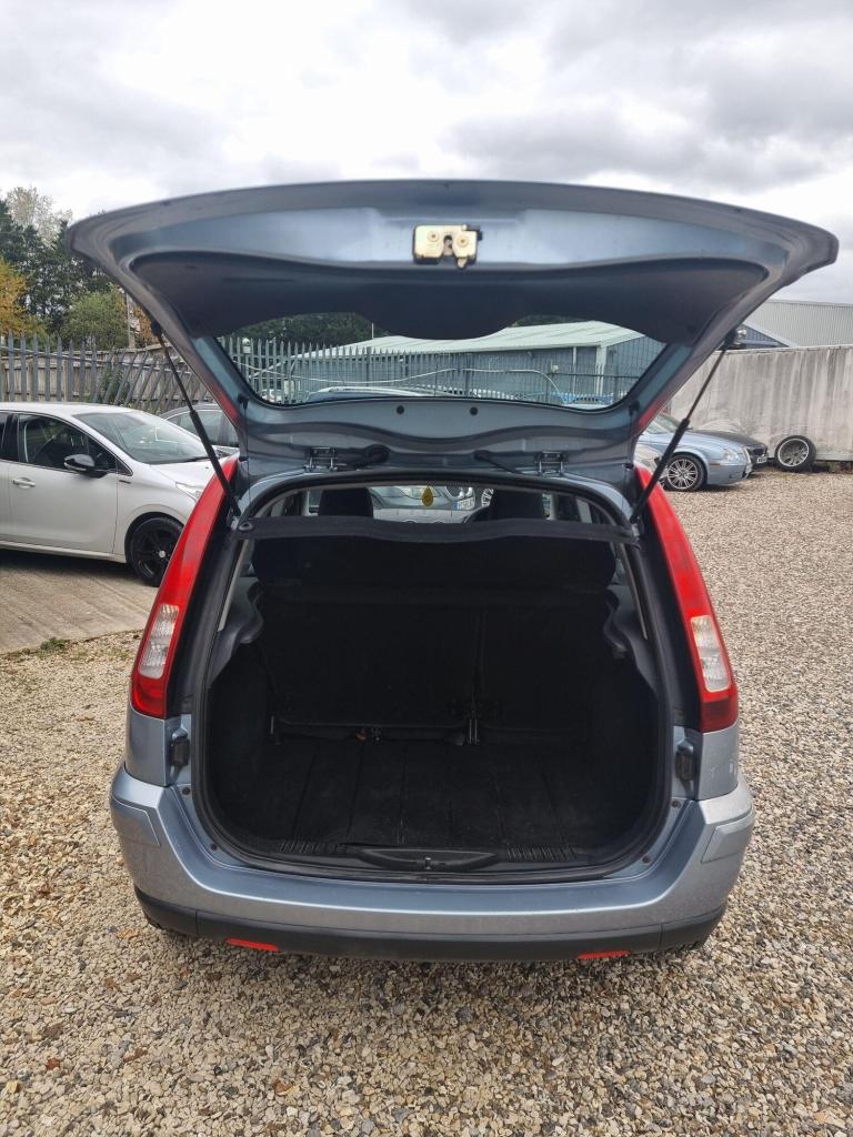 2006 Ford Fusion 1.6 Zetec Climate 5dr HATCHBACK Petrol Automatic