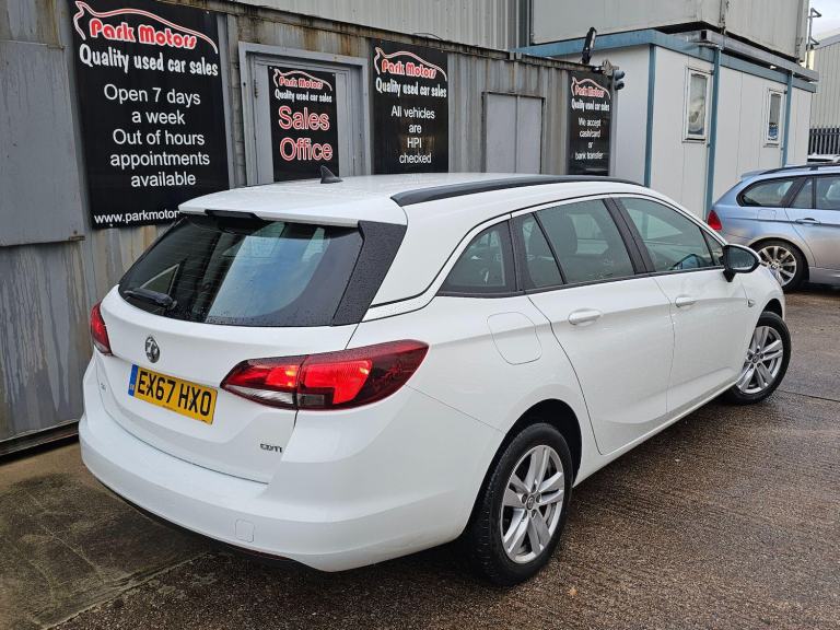 2017 Vauxhall Astra 1.6 CDTi ecoTEC BlueInjection Tech Line Nav Sports Tourer Euro 6 5dr ESTATE D...