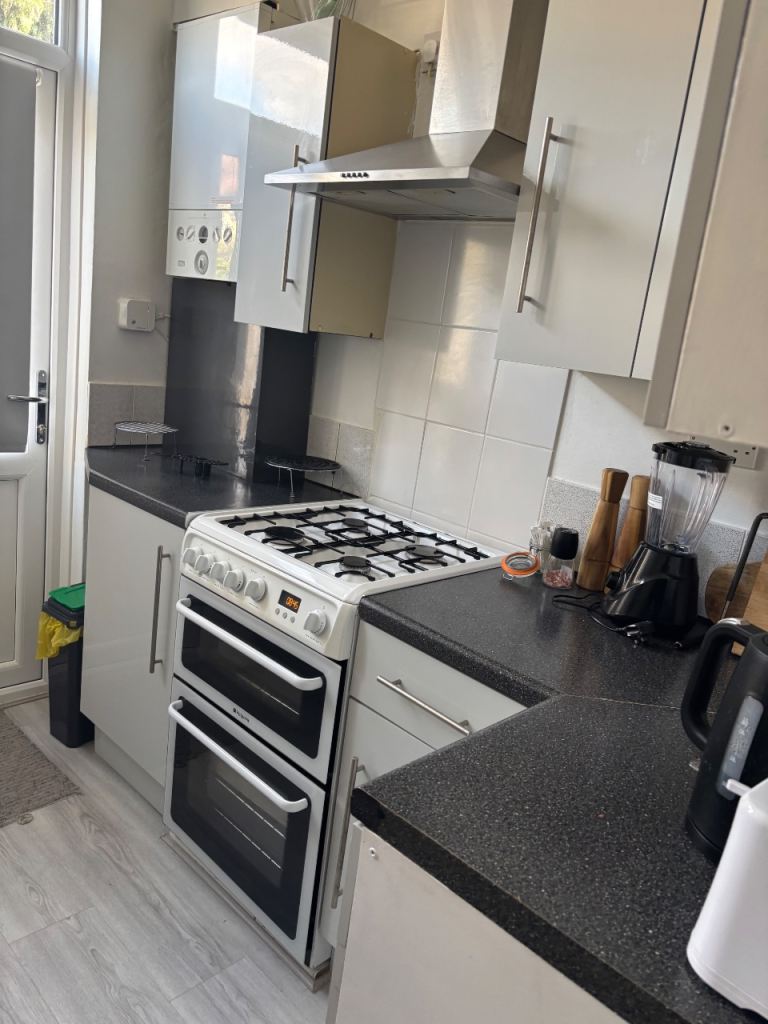RENT DOUBLE ROOM