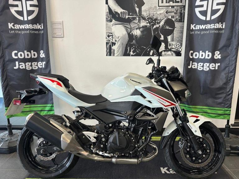 KAWASAKI Z400-1 OWNER-FULL KAWASAKI SERVICE HISTORY