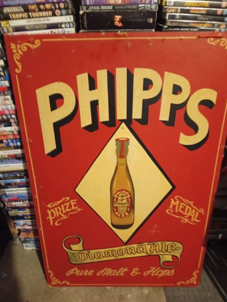Vintage Phipps diamond Ale oil on board advertisement sign