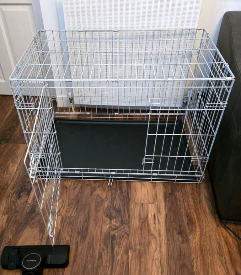 Dog Crate H62.4 x D59.5 x W93.3cm.