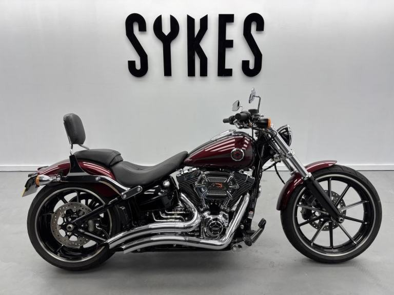 2015 Harley-Davidson FXSB Softail Breakout in Mysterious Red