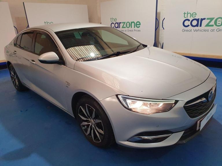 2017 Vauxhall Insignia 2.0 Turbo D SRi Nav 5dr HATCHBACK DIESEL Manual