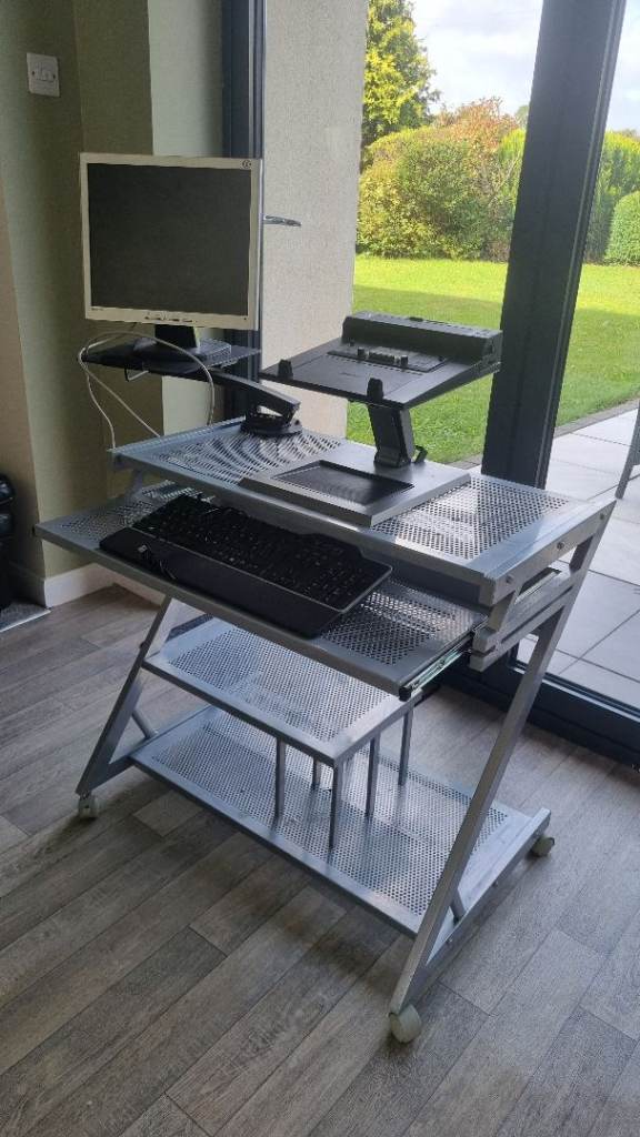 Portable PC station